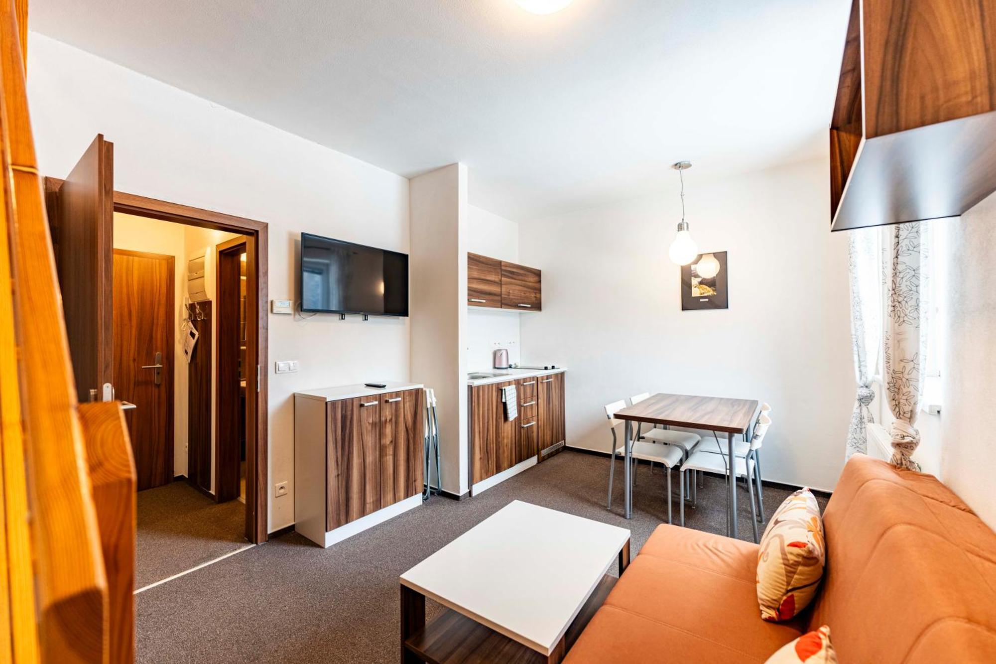 Apartmany Kouty โลชนา นาดเด เดสเนา ภายนอก รูปภาพ